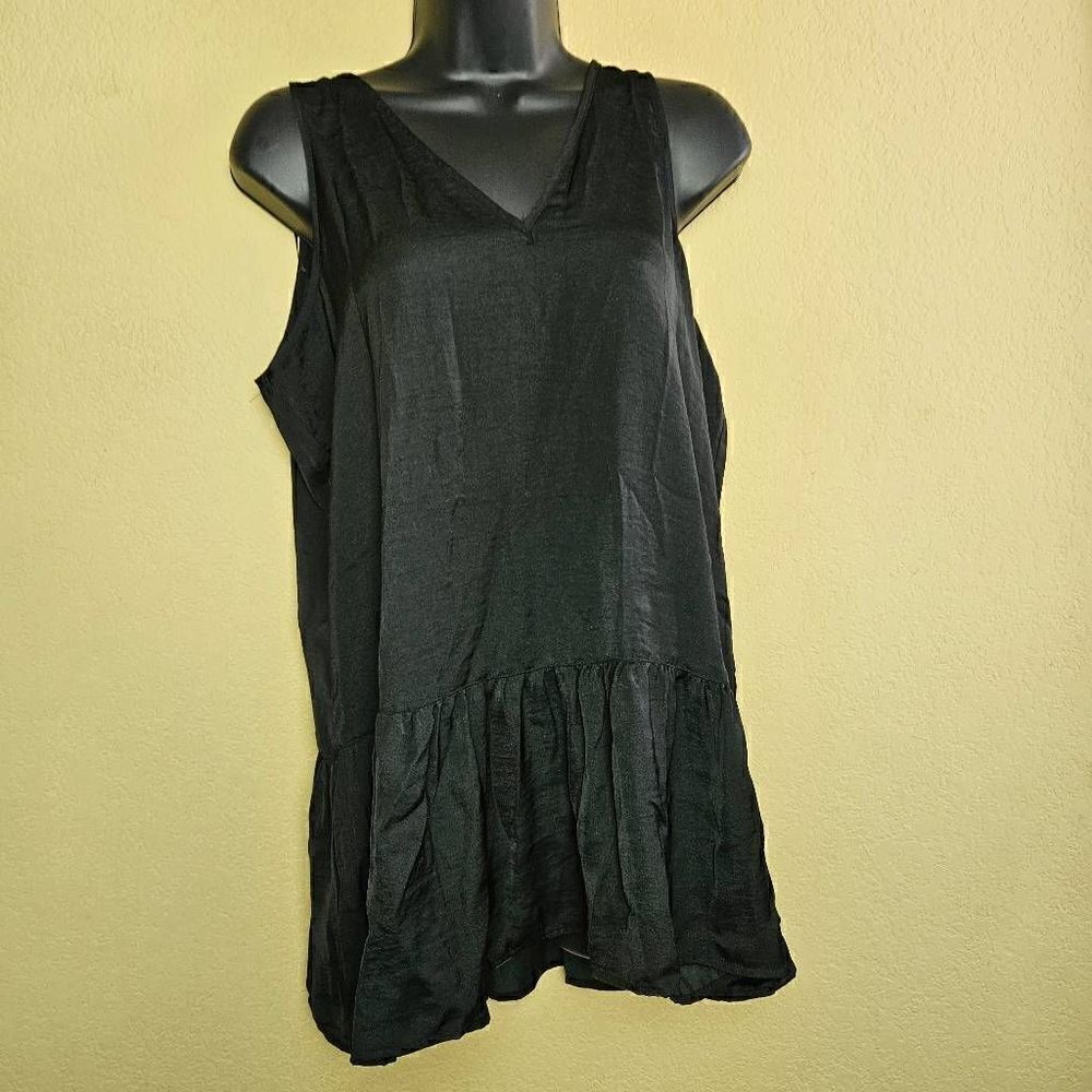 NWT Who What Wear Sleeveless Blouse